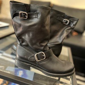 SOLD | Frye Veronica Short Boots | Size 8
